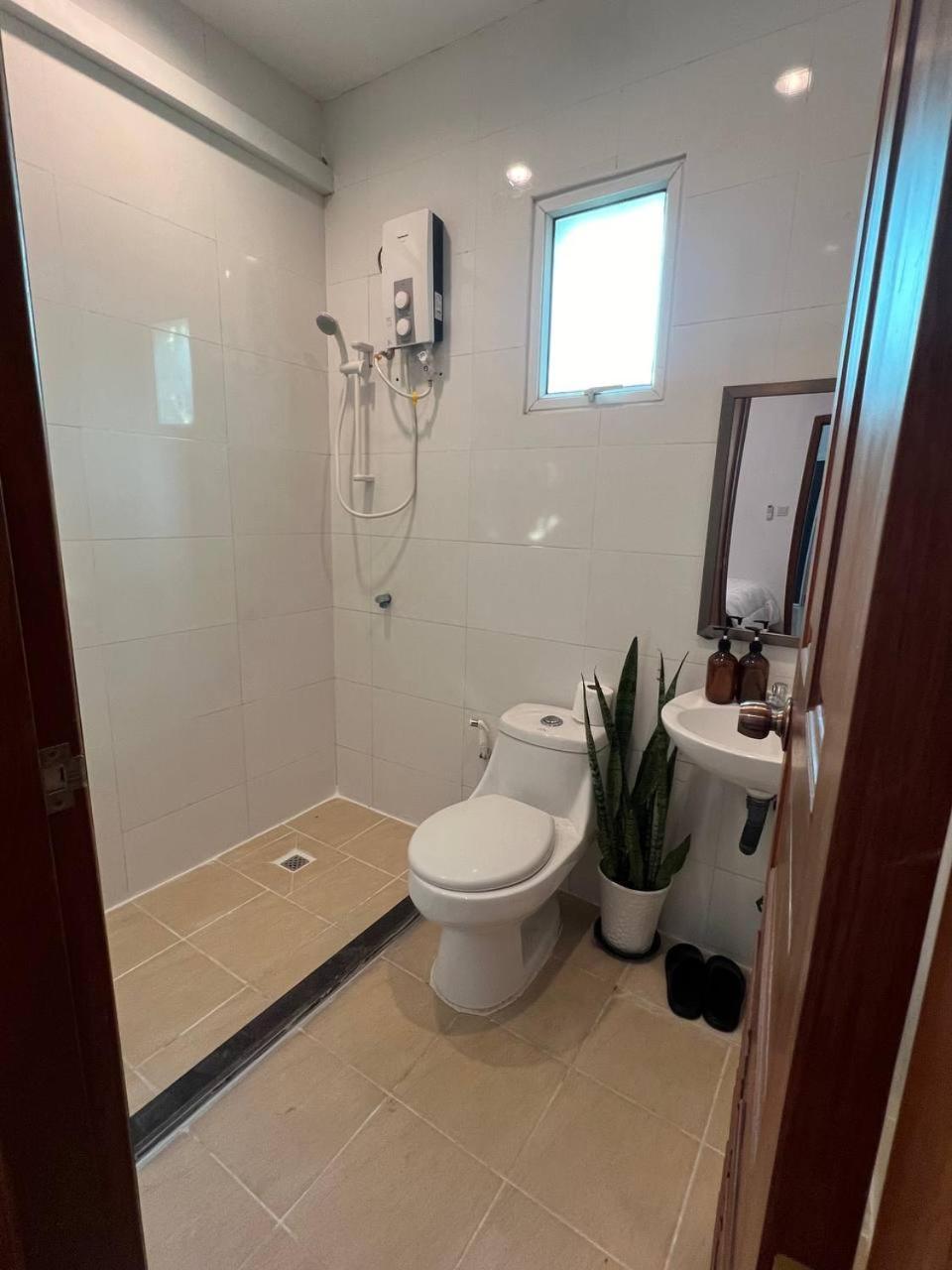 D32 Homestay Near Airport Behind Brown Coffee Airport Phnom Penh Exterior foto